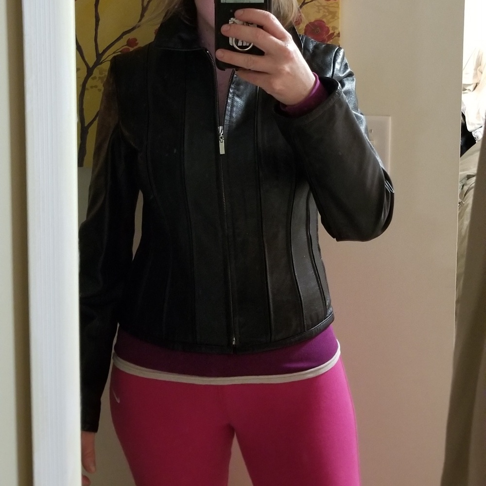 Leather jacket - Picture 2 of 5